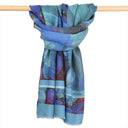 Echarpe en laine et soie 67x180 Virevolte de l’artiste Thuy – Bleu