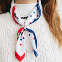 Carré de soie 49, Pois – Bleu Blanc Rouge