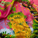 Carré de soie 90, Quetzal au jardin d’Eden de l’artiste Alain Thomas – Fuchsia