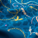 Carré de soie 67, Lucky Charms - Bleu Foncé