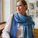 Écharpe en laine et soie 67x180, La Galaxie du petit prince – Bleu