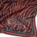 Carré de soie 67, Zèbre – Marron