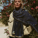 Echarpe en laine et soie 46x180 Les voyages du petit prince – Bleu Marine