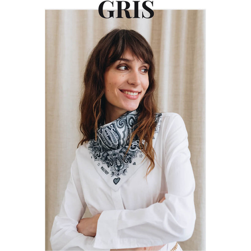 Silk Square 67, Cashemire – Gray