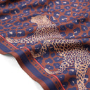 Carré de soie 67, Léopard – Marron Marine