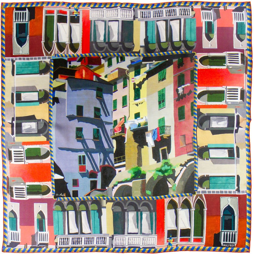 Carré de soie, twill de soie imprimé Les Balcons Venitiens de l'Artiste Anne du Planty col 1 rouge29977 Carré de soie, twill de soie imprimé Les Balcons Venitiens de l'Artiste Anne du Planty col 1-2 noué rouge