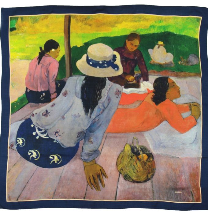 Carré en laine et soie 120 imprimée Gauguin La sieste col 3 marine