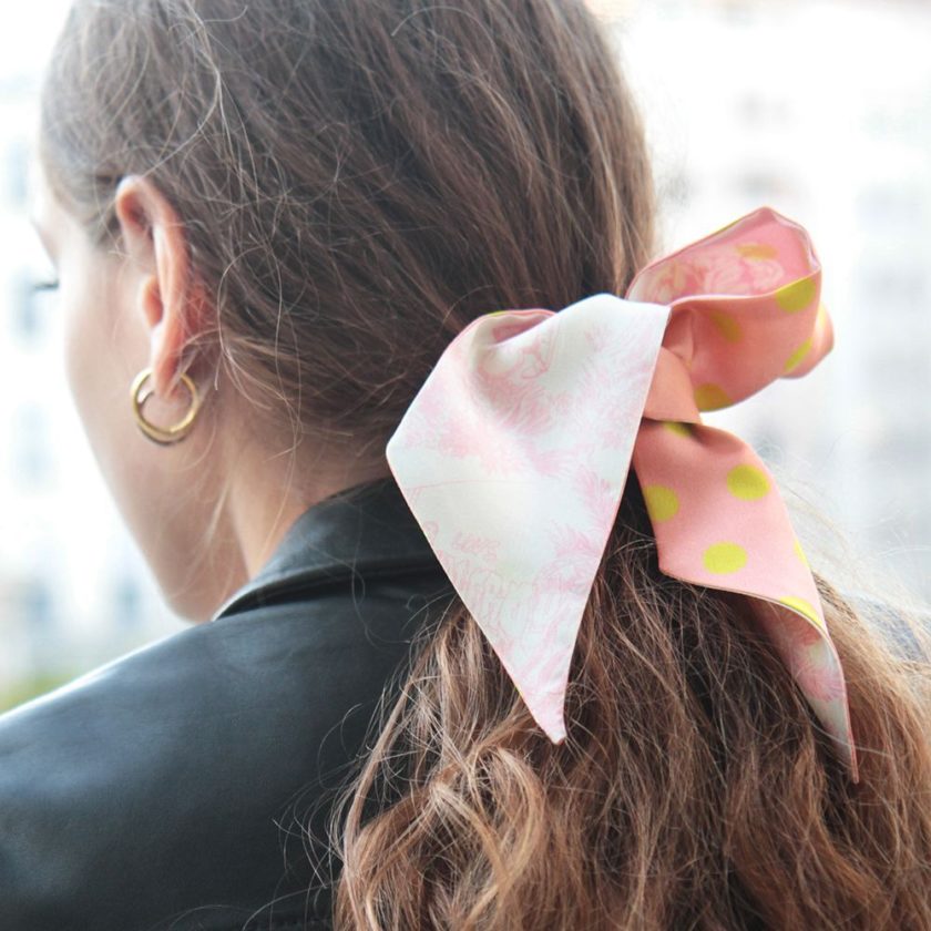 Petit Twilly en twill de soie imprimé Quotidien et Gros Pois col 6 Guimauve