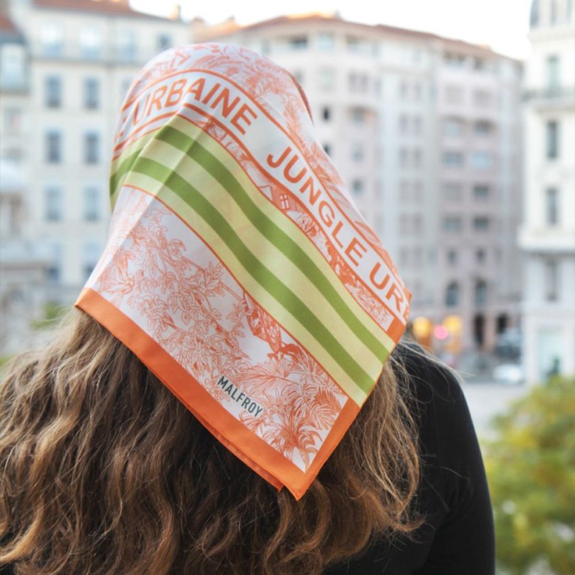 Carré de soie 67, Twill de soie imprimé Jungle Urbaine col 5 orange