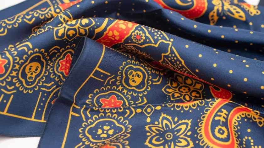 Carré de soie 67, twill de soie imprimé Bandana - Marine