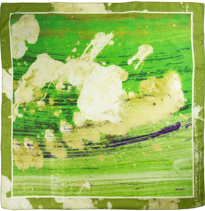 Carré de soie 67, pongé de soie imprimé Irisé de l'Artiste Thuy col 3 Vert