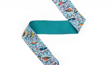 Bandeau de soie 6×86, twill de soie imprimé L’arbre aux Oiseaux de l’artiste Victoria Ball – Vert