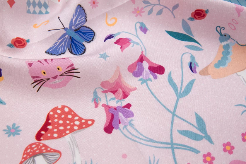 Carré de soie 67, twill de soie imprimé Alice - bleu rose