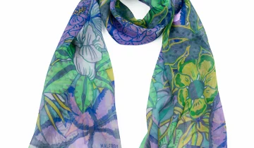 Echarpe en soie 43×140, mousseline de soie imprimée Fleurs, de l’artiste Caroline Romain Desfossés – Vert
