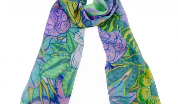 Echarpe en soie 67×180, mousseline de soie imprimée Fleurs de l’Artiste Caroline Romain Desfossés – Vert