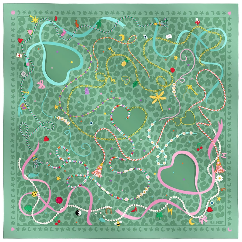 Carré de soie 67, twill de soie imprimé Lucky charms - vert sauge